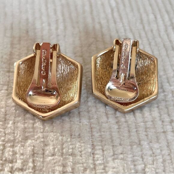 Christian Dior Vintage Enamel Clip On Earrings - Picture 3 of 3